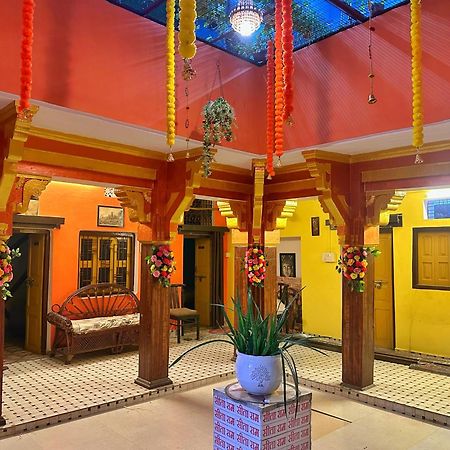 Home Stay Suraj Inn バラナシ エクステリア 写真