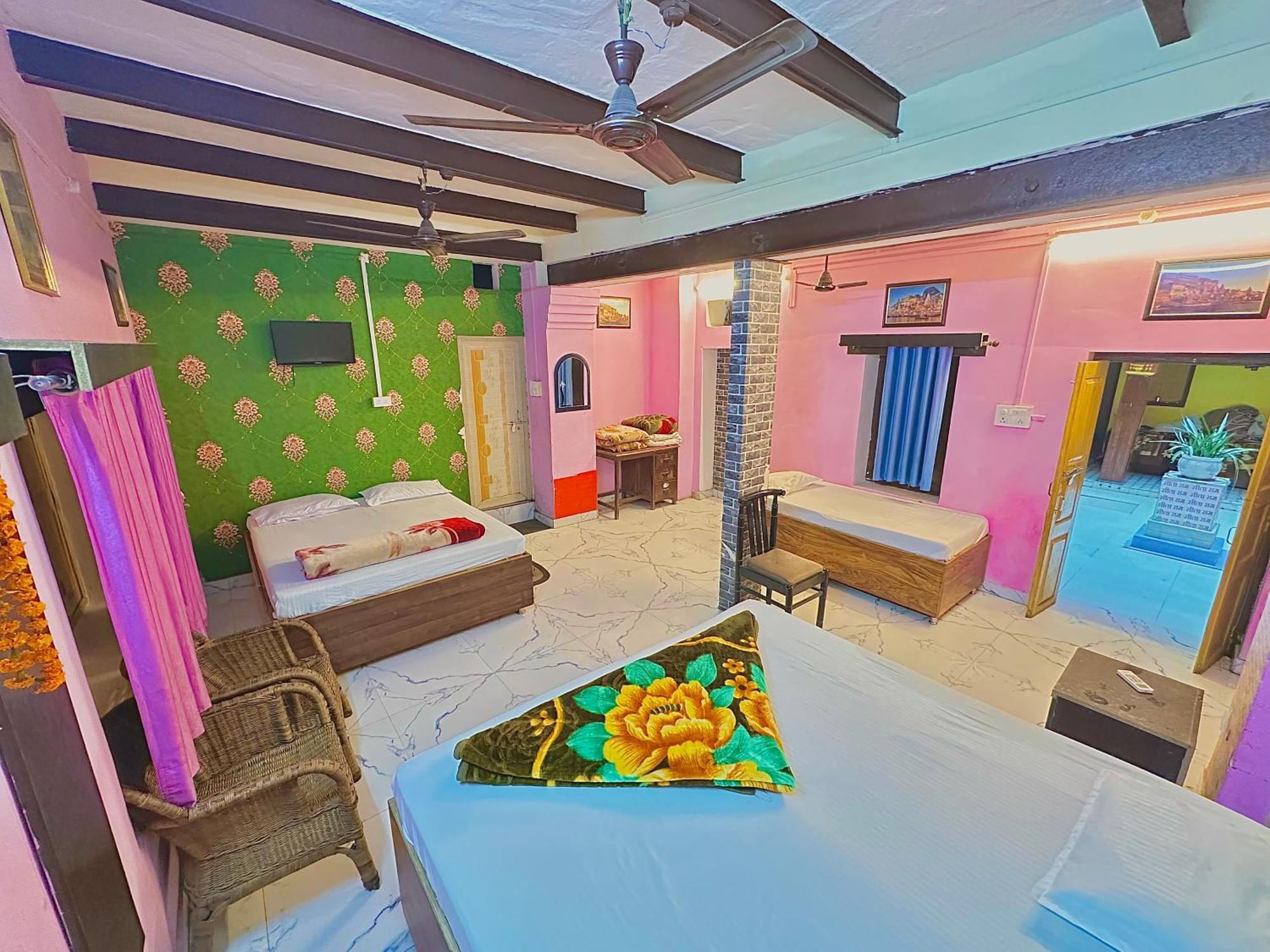 Home Stay Suraj Inn バラナシ エクステリア 写真