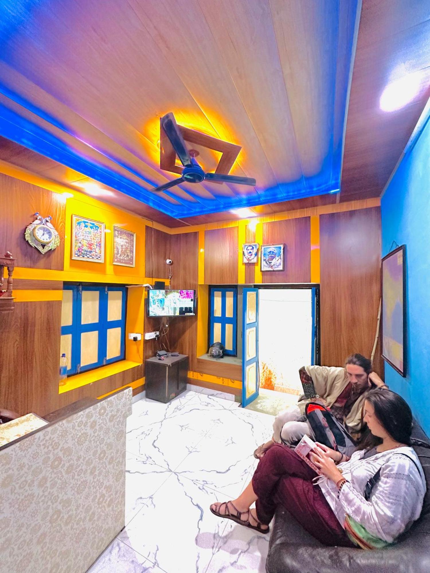 Home Stay Suraj Inn バラナシ エクステリア 写真