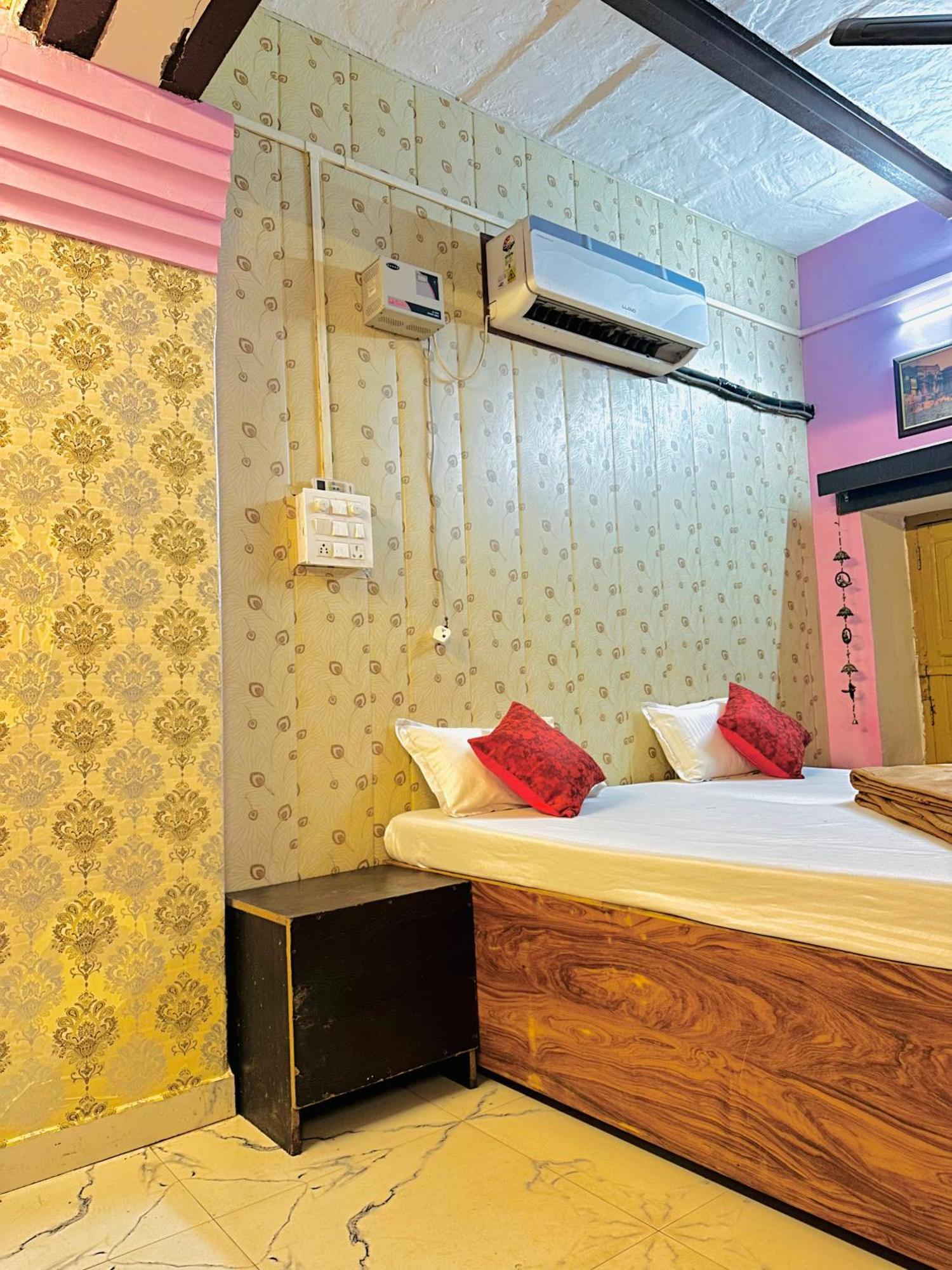 Home Stay Suraj Inn バラナシ エクステリア 写真