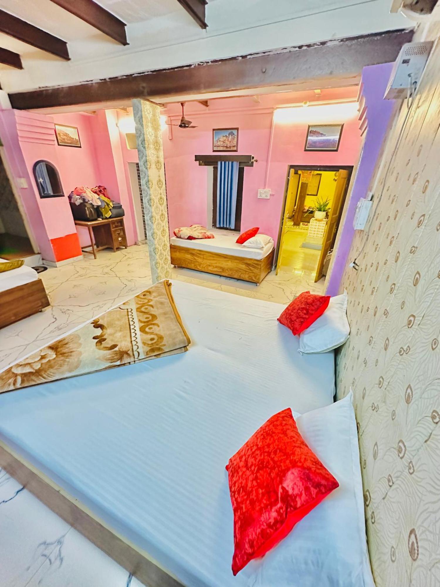 Home Stay Suraj Inn バラナシ エクステリア 写真