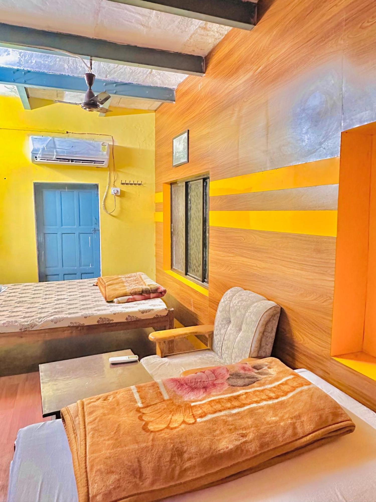 Home Stay Suraj Inn バラナシ エクステリア 写真