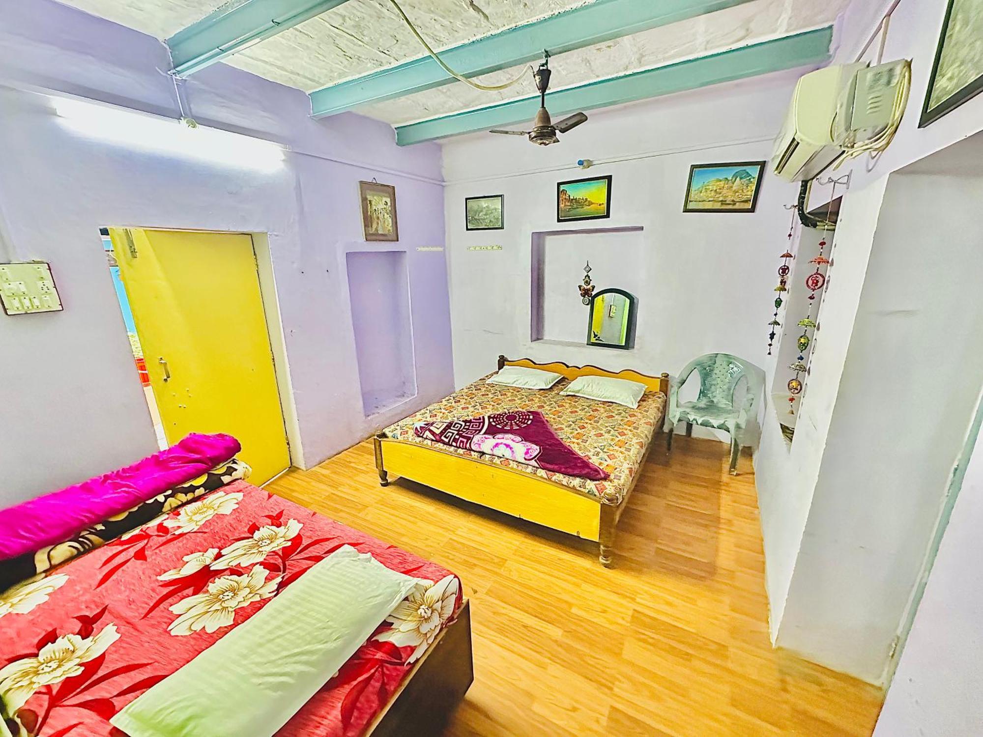 Home Stay Suraj Inn バラナシ エクステリア 写真