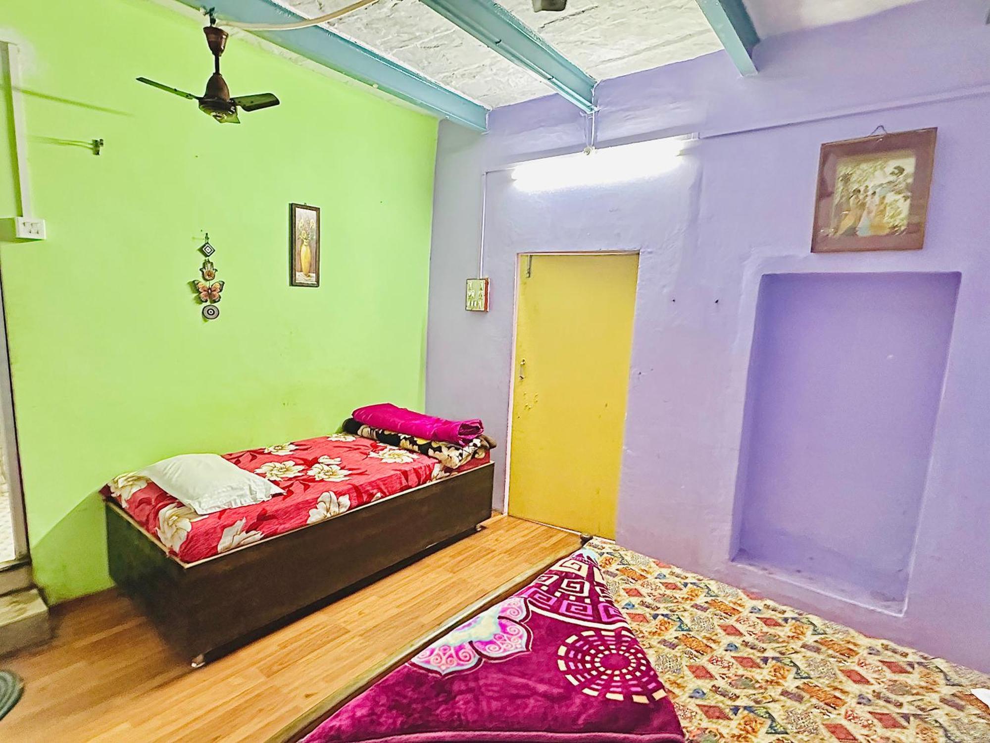 Home Stay Suraj Inn バラナシ エクステリア 写真